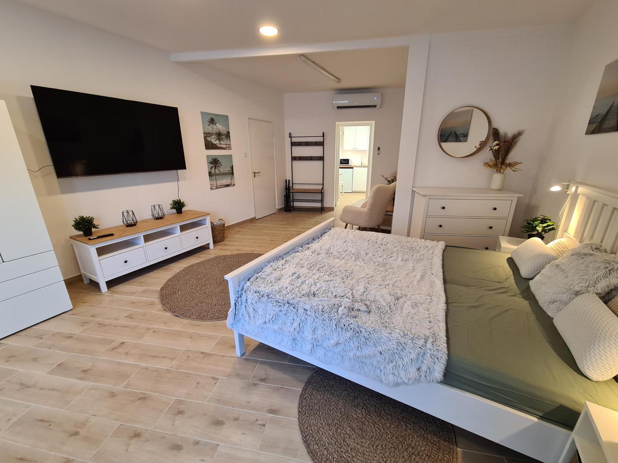 Kedves Apartman Pécs Exteriör bild
